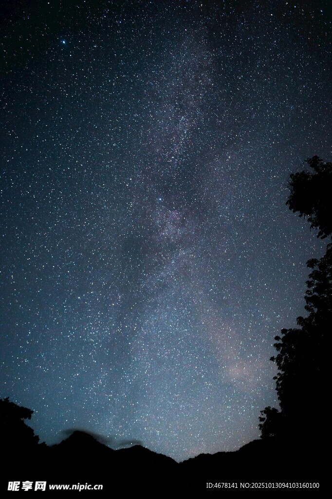 夜空下的璀璨星河