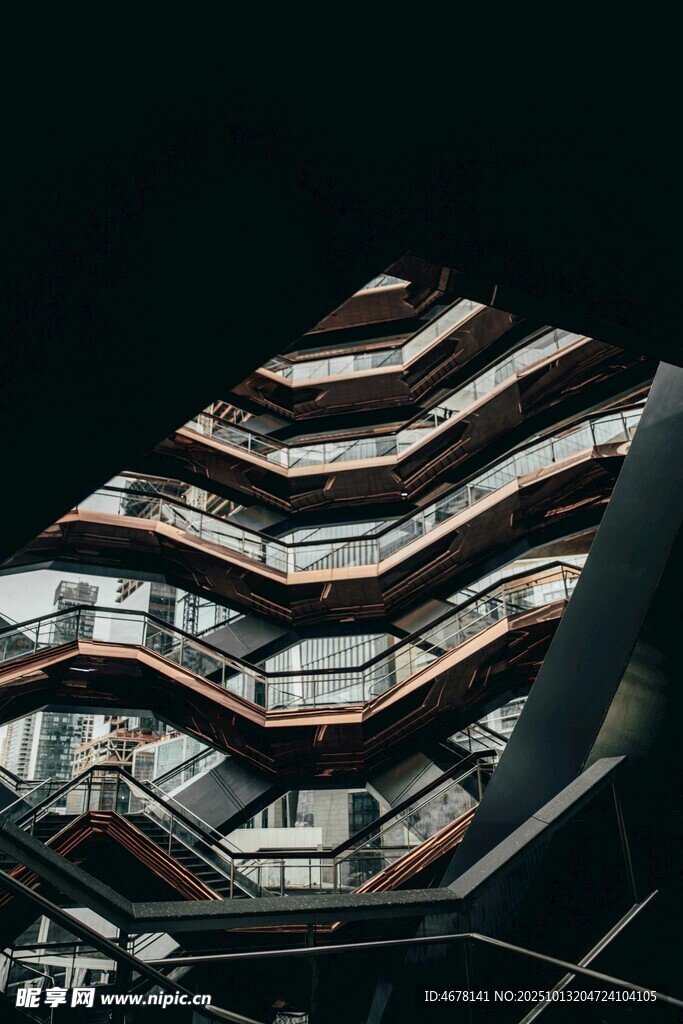 现代风格的独特多层建筑