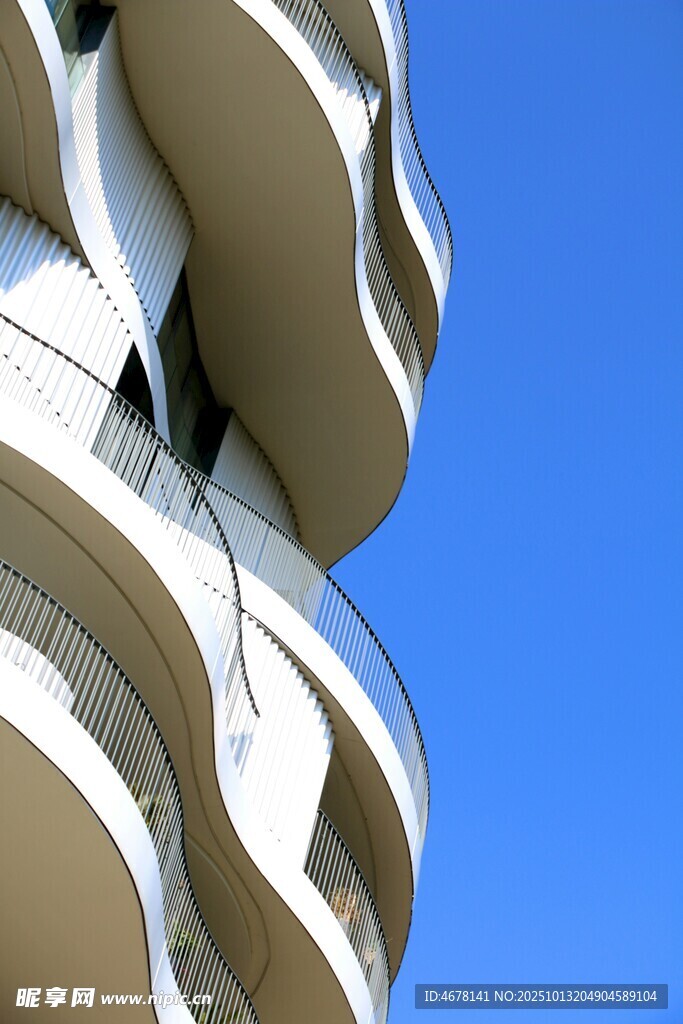 独特波浪形现代建筑外观