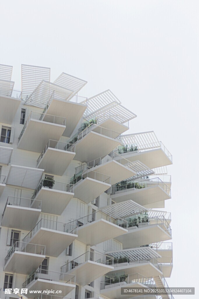 独特造型的现代建筑外观