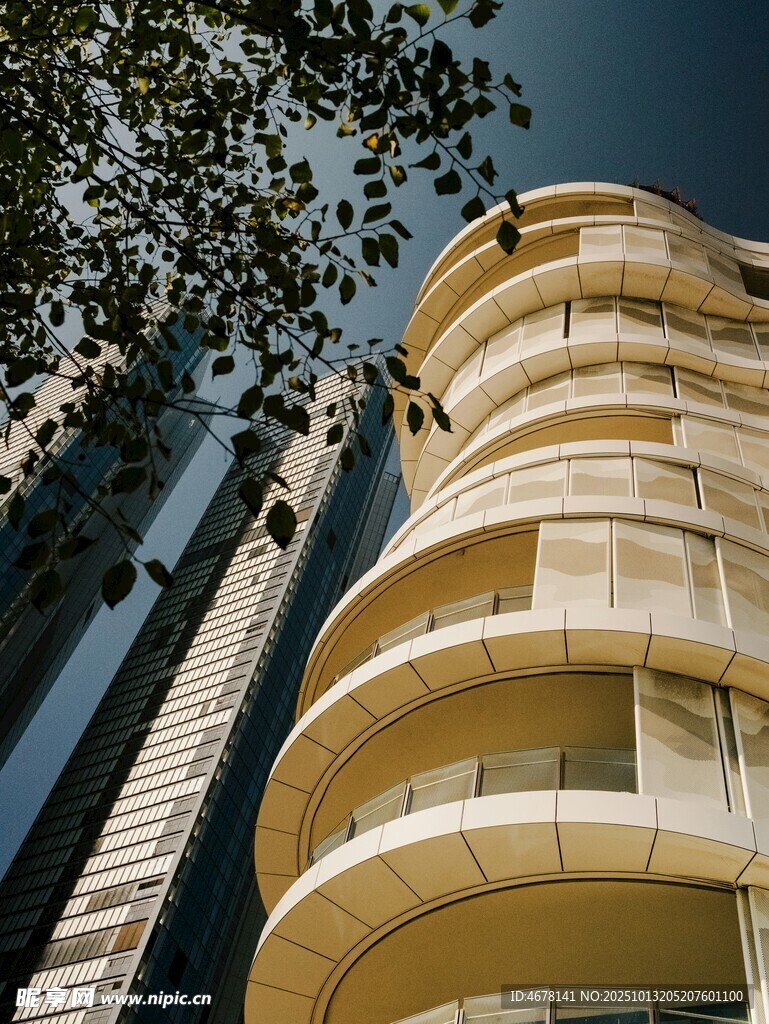 现代风格独特建筑外观
