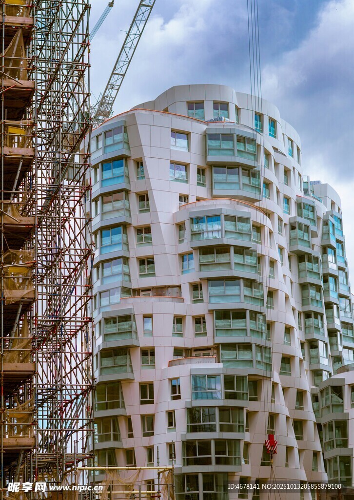 现代高层公寓建筑外观
