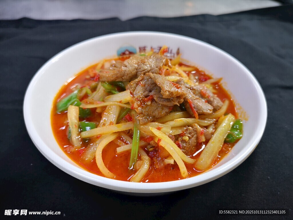 白菜肉拌面