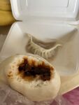 美味牛肉包子与饺子特写