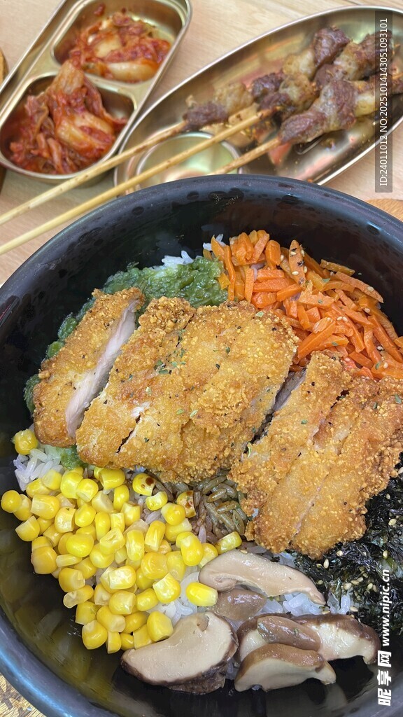 美味鸡排石锅拌饭