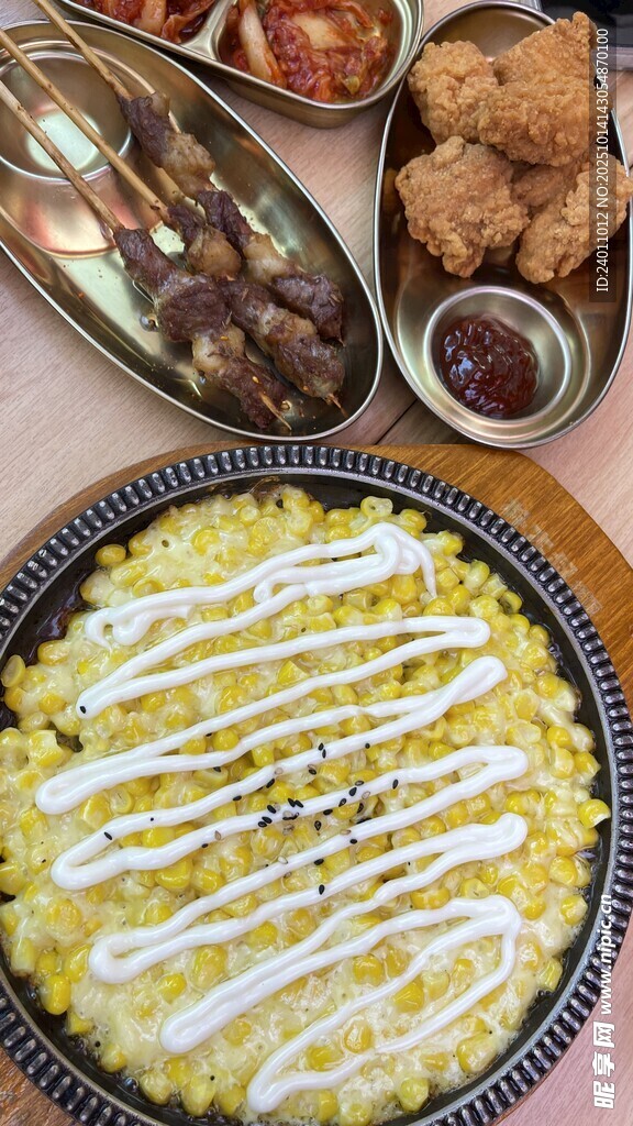 美味多样的特色美食拼盘