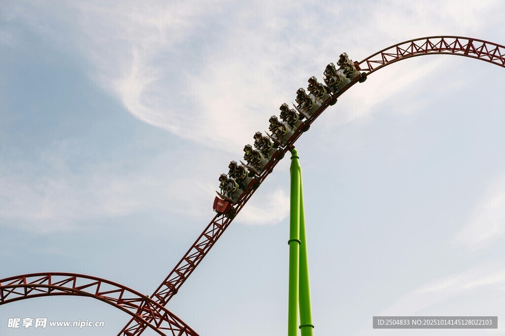 刺激过山车 畅享欢乐时刻