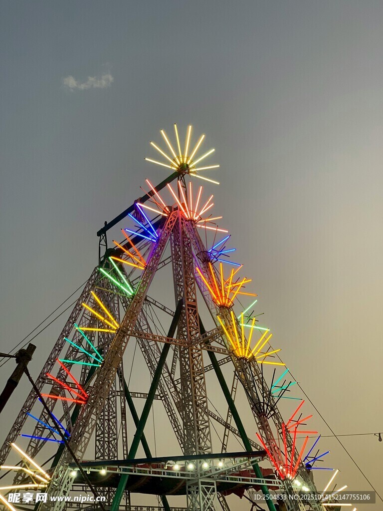 绚丽多彩的摩天轮景观