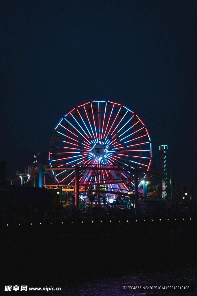 夜晚璀璨摩天轮夜景