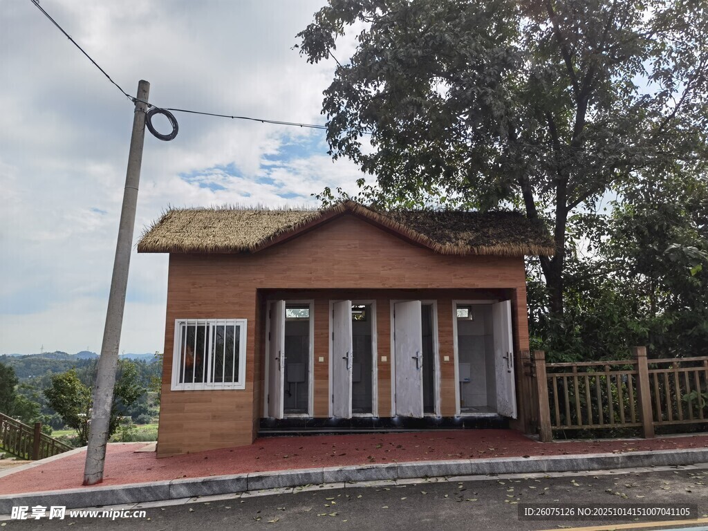 乡村小屋宁静生活场景
