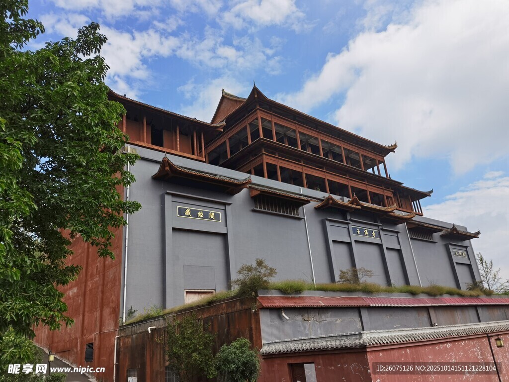 中式古建筑古韵十足