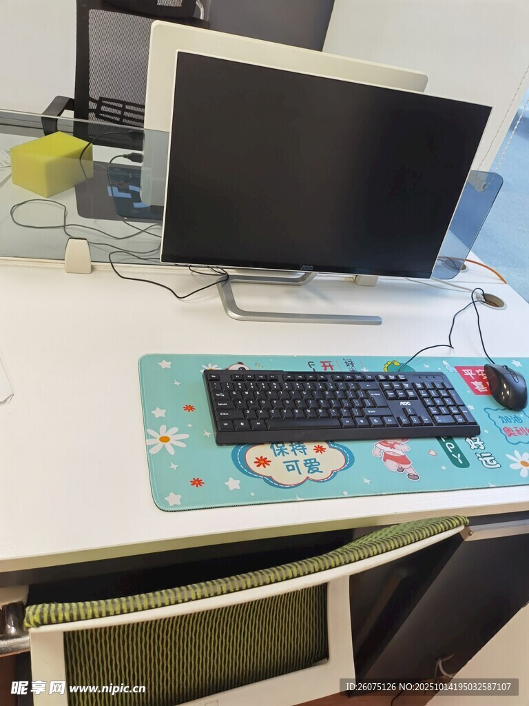 电脑办公桌面布置展示