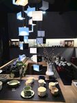 雅致茶室茶具展示场景
