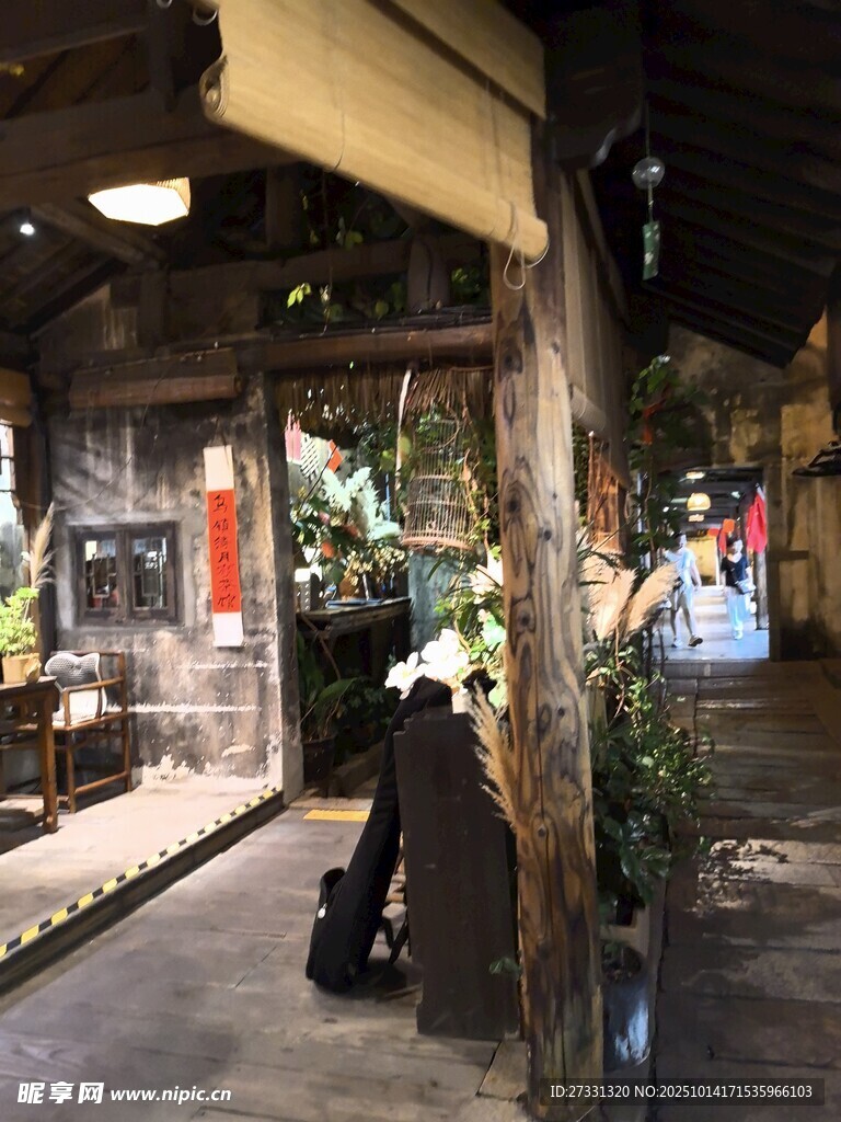 古雅小院的静谧一角