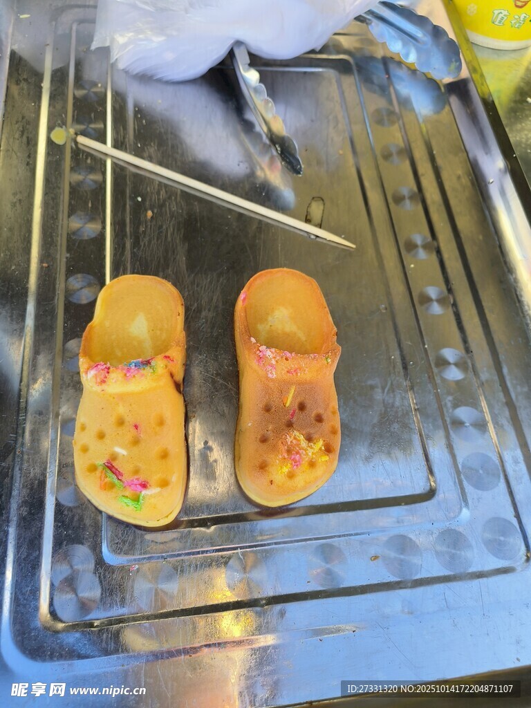 烤箱中烤制的美味小糕点