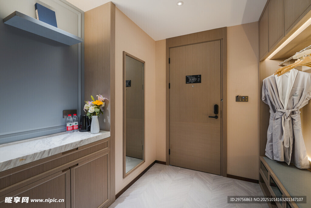 现代简约风精致室内走廊