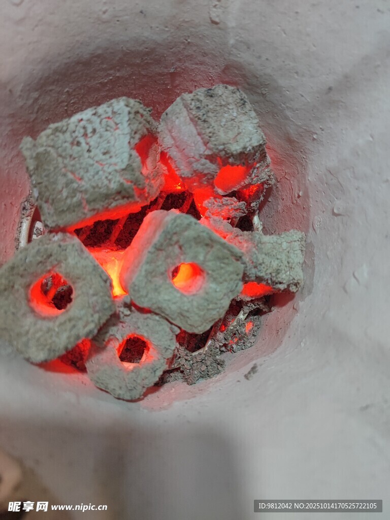 燃烧的蜂窝煤