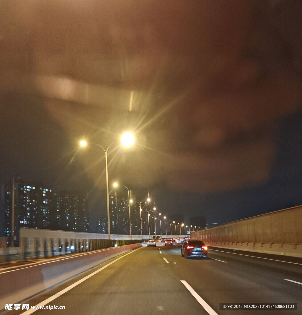 夜晚城市高速公路夜景