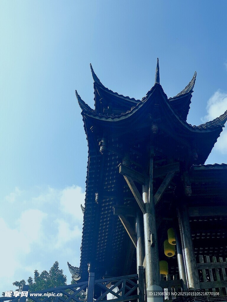 中式古建筑屋顶特写
