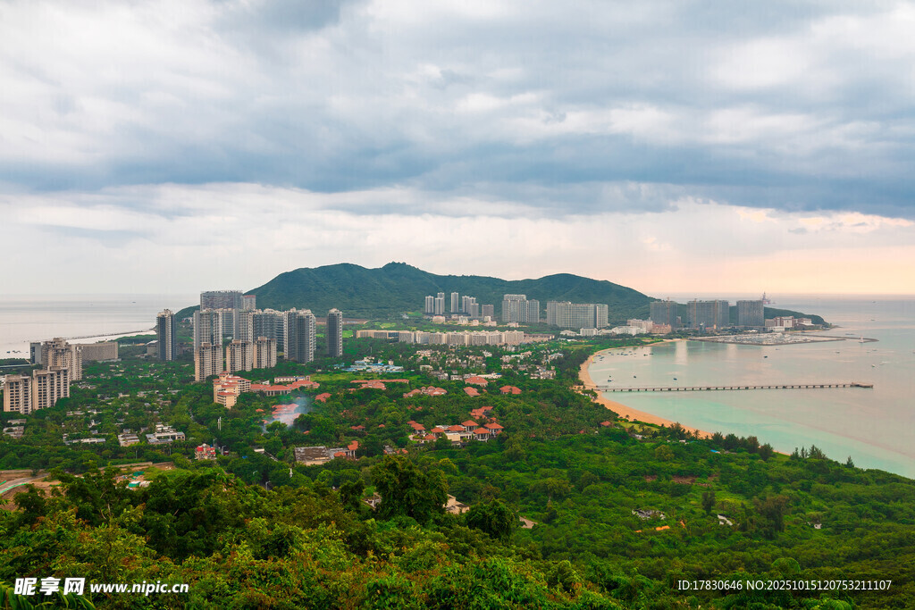 海滨城市风光俯瞰美景