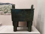 商代青铜鼎展示