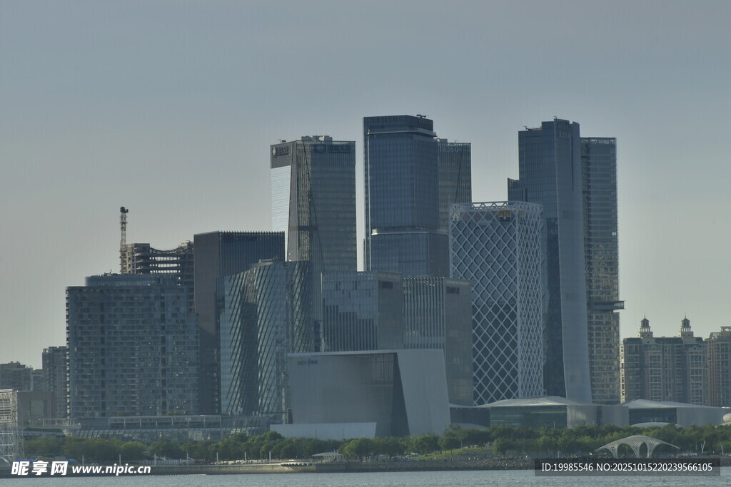 现代城市天际线景观