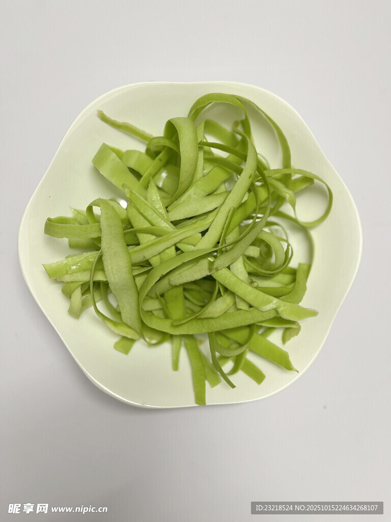 绿色瓜果皮