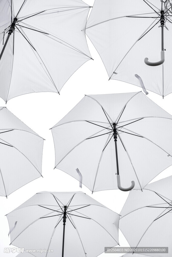 白色雨伞图案 简洁清新