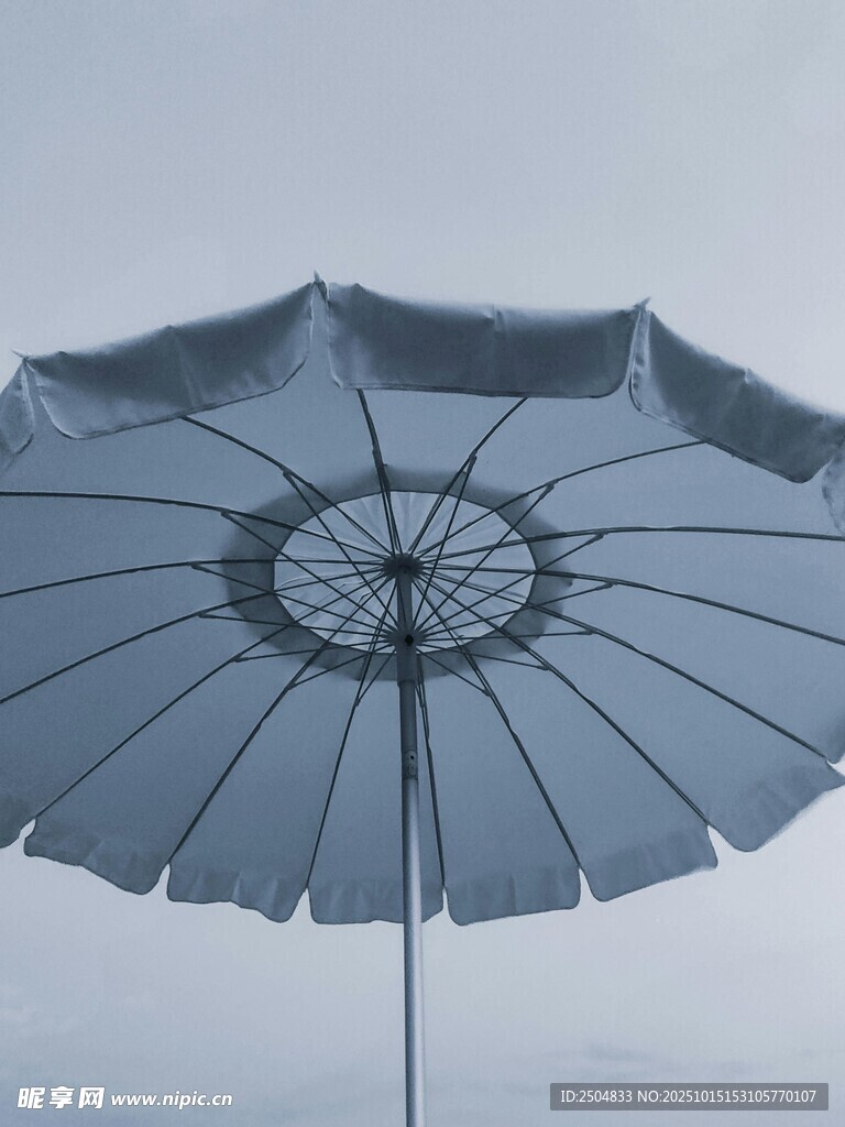 简约灰调中式油纸伞