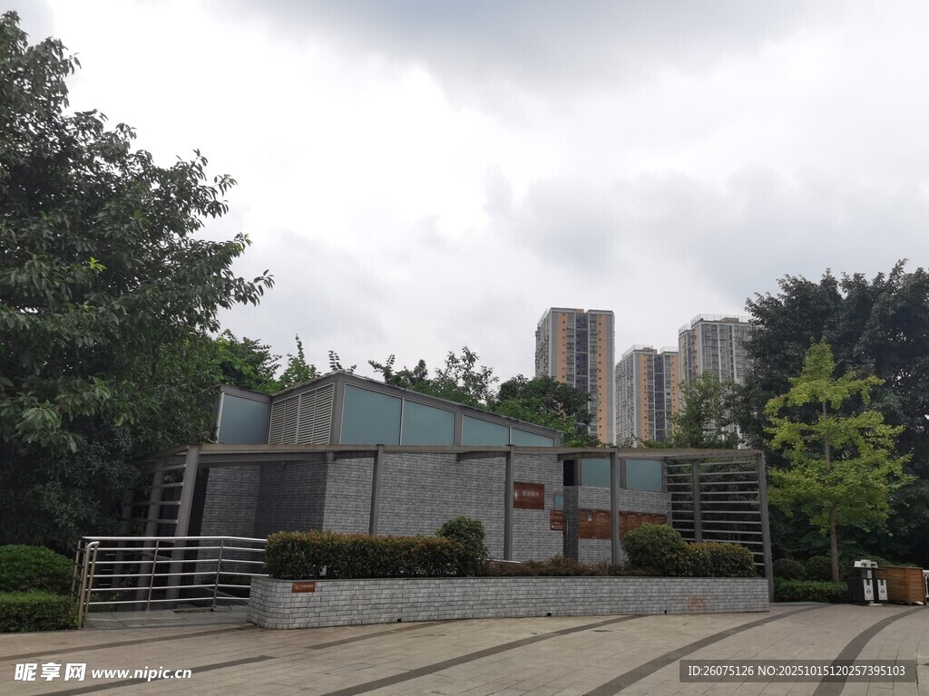 城市中的现代建筑景观