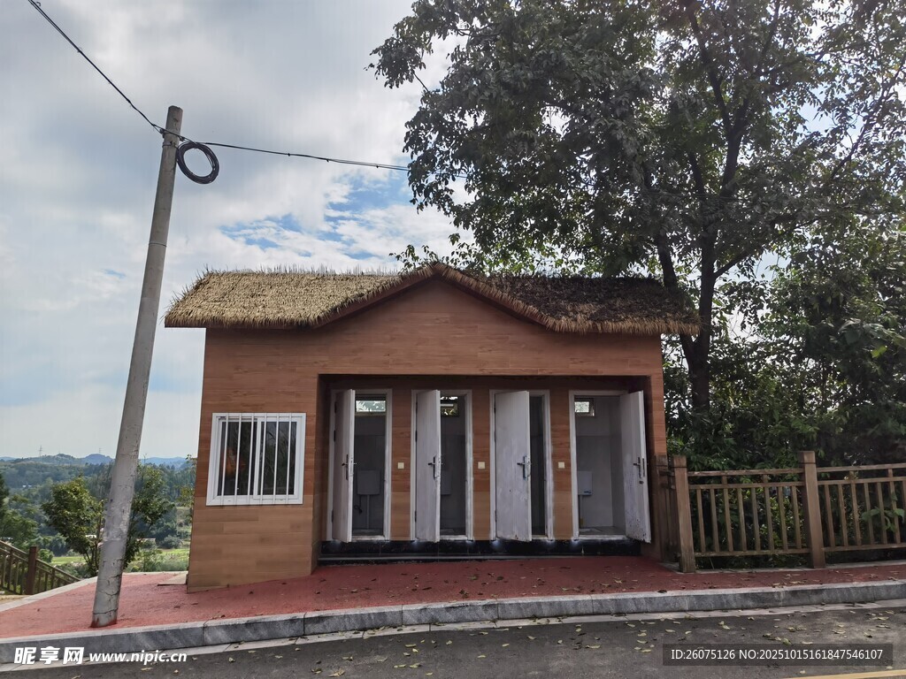 街边单层小屋