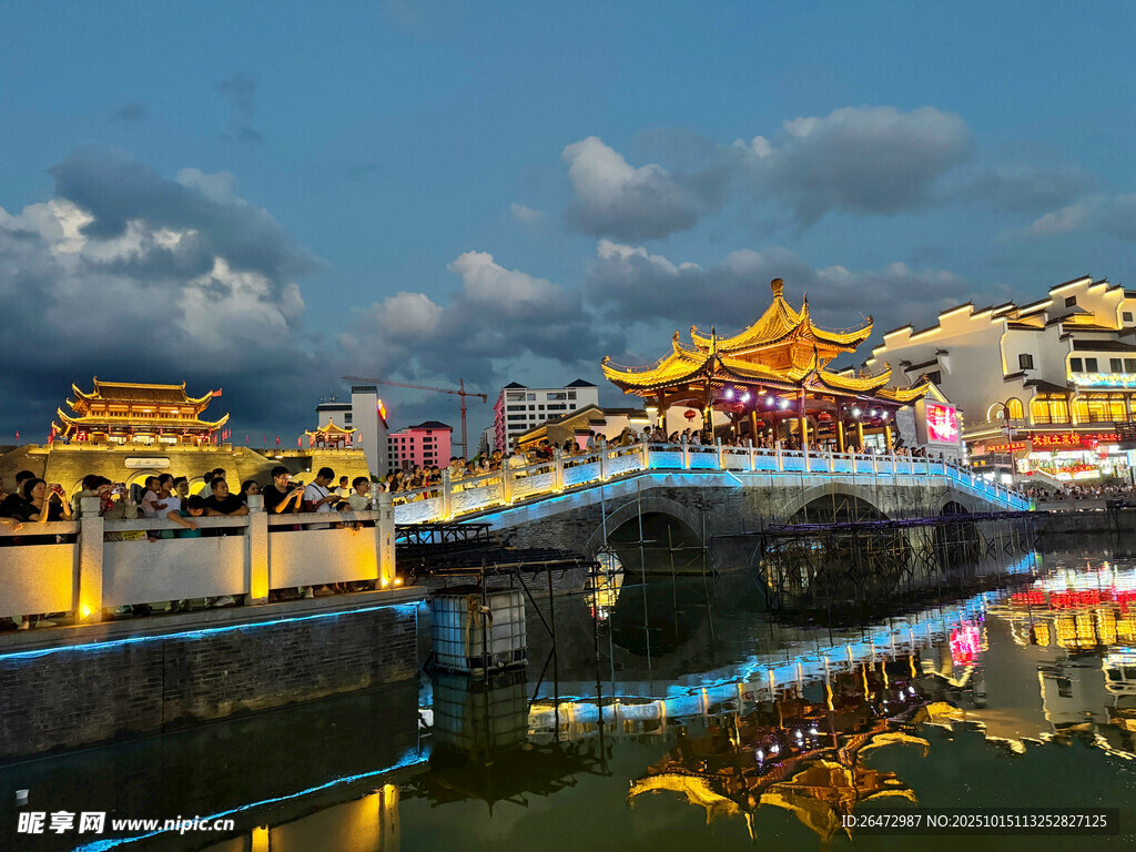 广西崇左太平古城古桥夜景