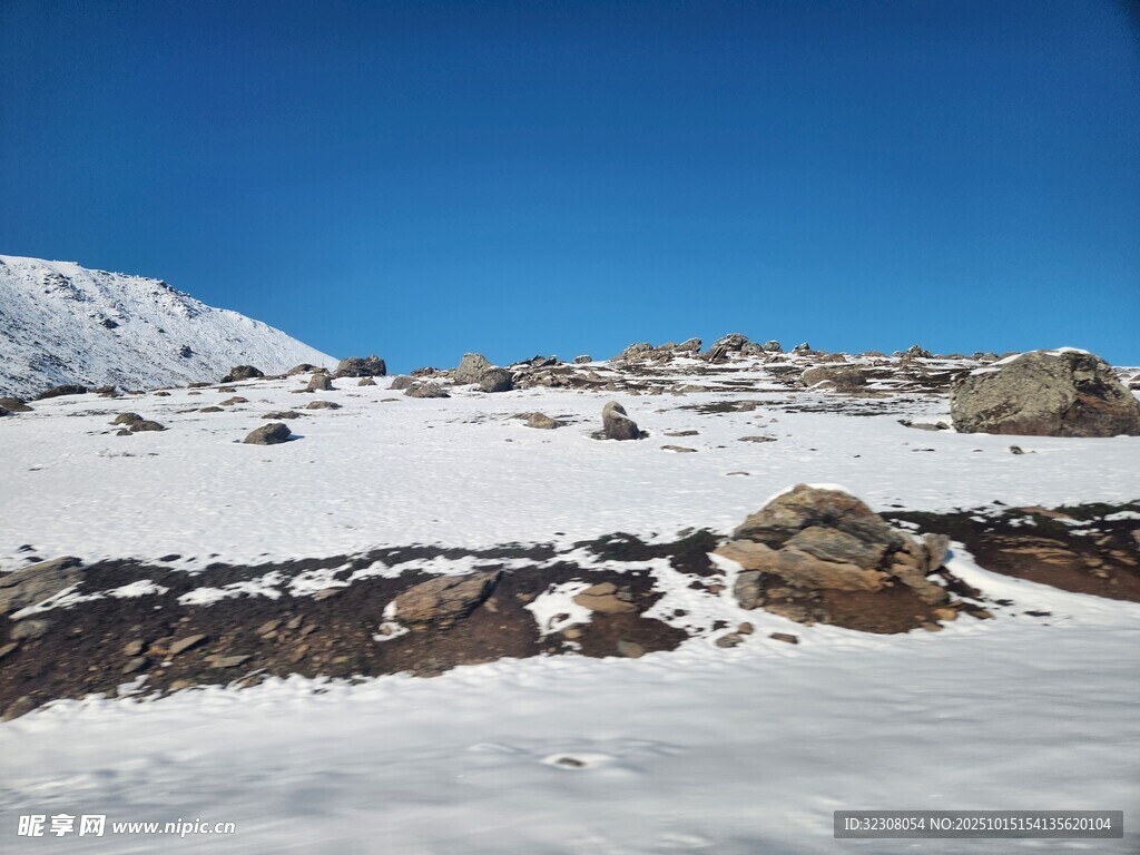 雪山景致