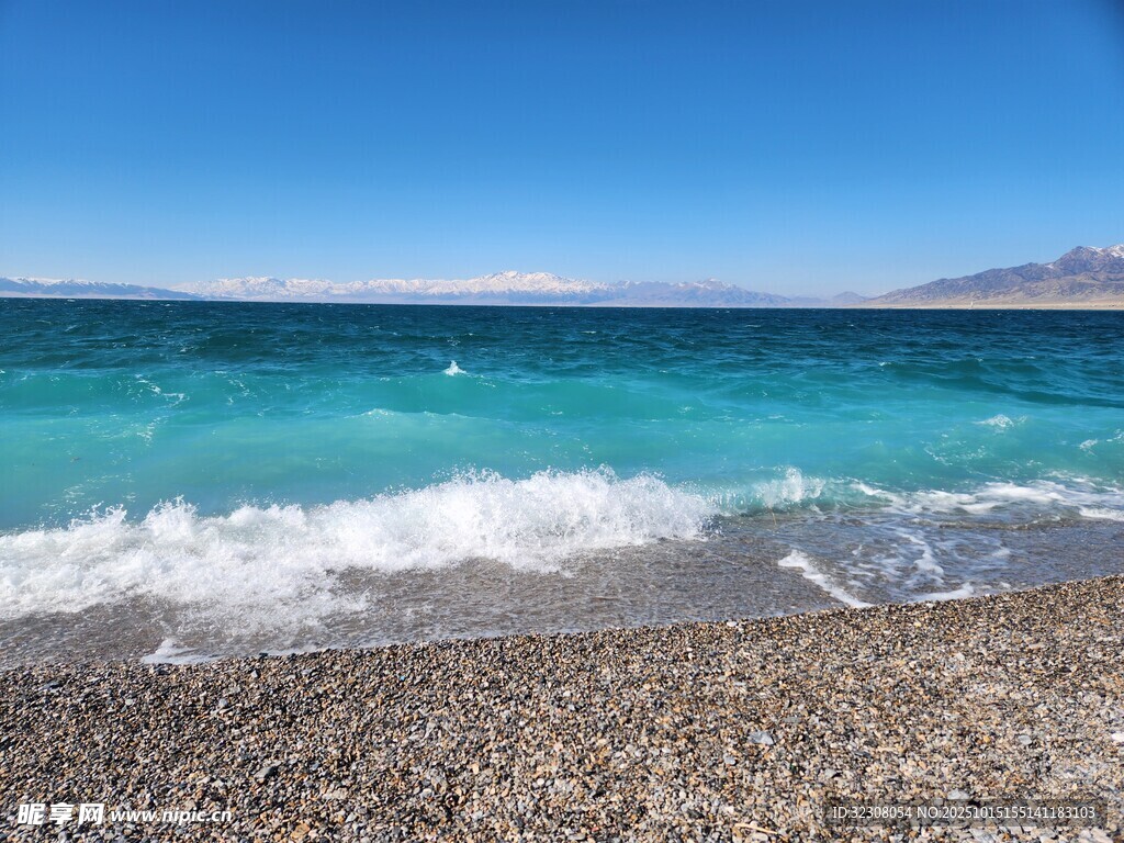 海边砾石滩 