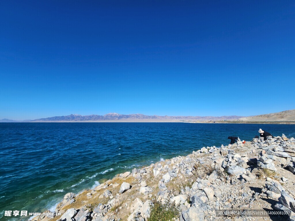 海边岩石岸
