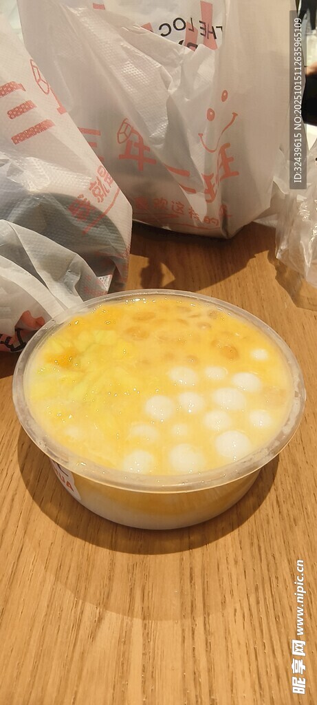 美味芒果西米露饮品