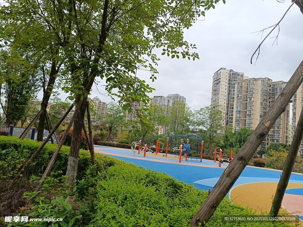 城市中多彩的户外休闲场地