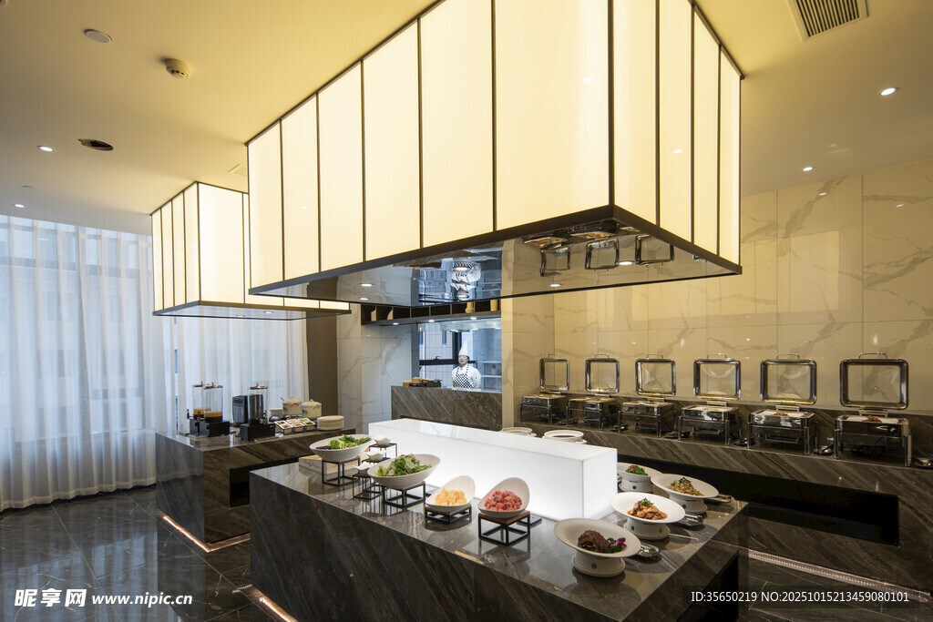 豪华自助餐厅美食展示区