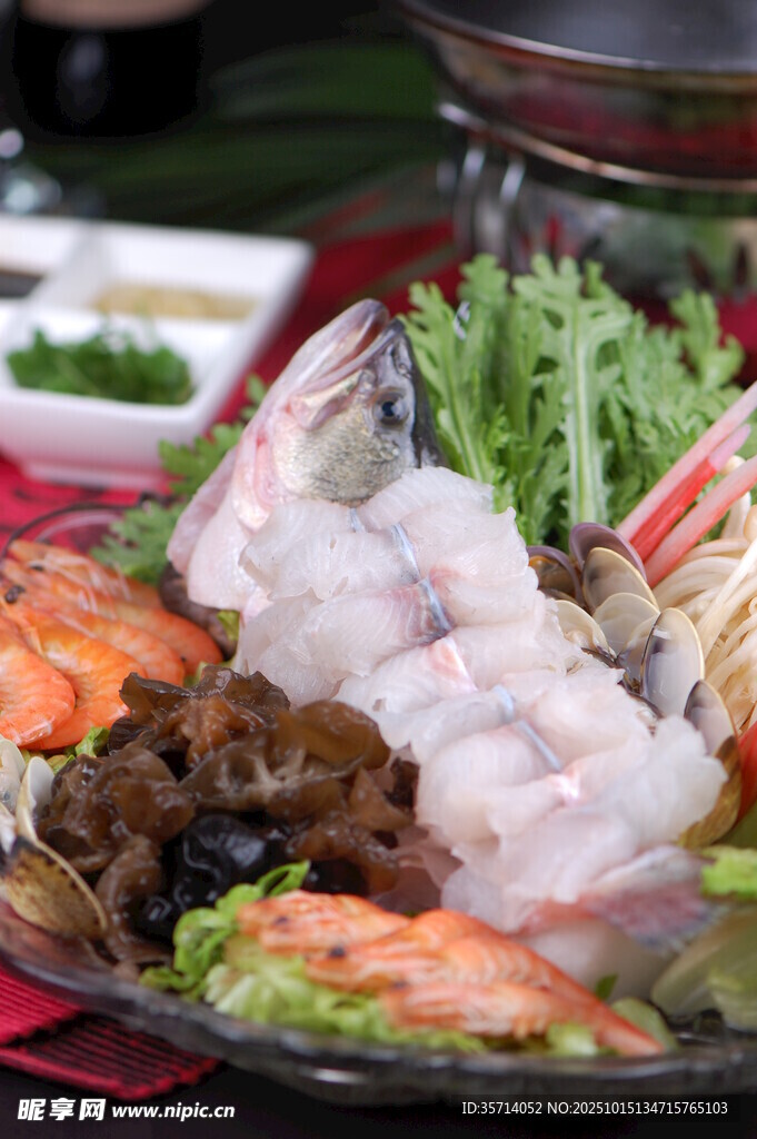 丰盛海鲜拼盘美食盛宴