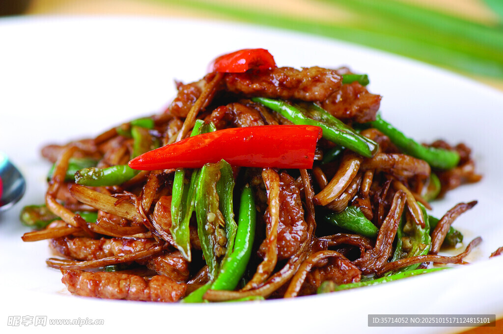 青椒炒牛肉丝