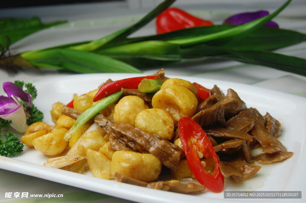 美味炒豆腐配肉丝