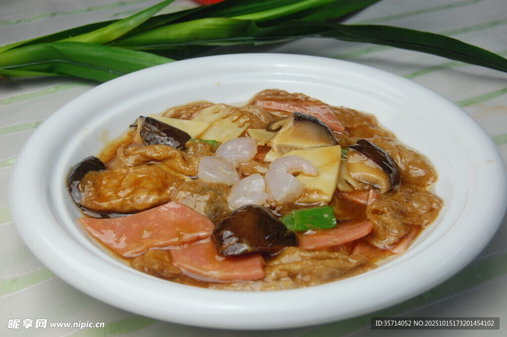 美味海鲜盖饭