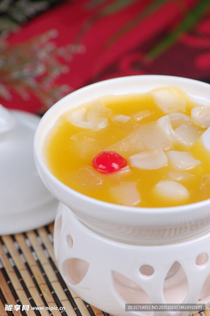 滋补银耳羹