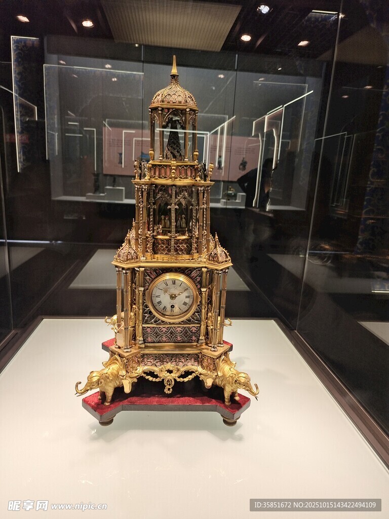 精美华丽古董钟展示