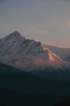 夕阳下的壮丽雪山