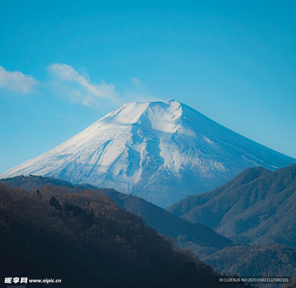 富士山壮丽雪景