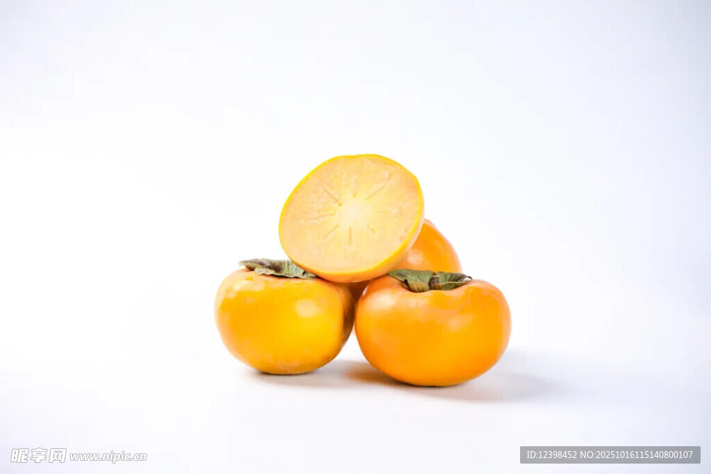 新鲜柿子