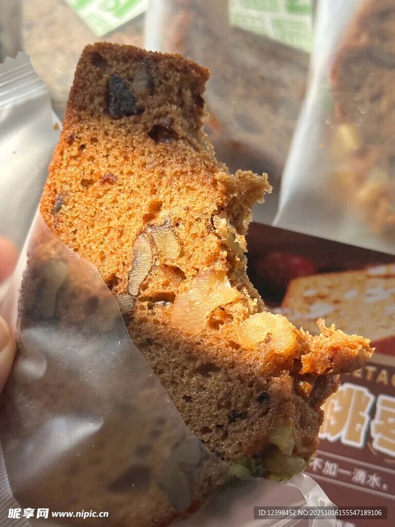美味切片蛋糕诱人瞬间