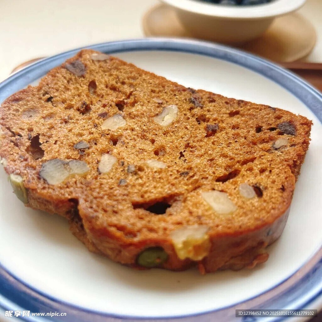 美味果仁面包切片