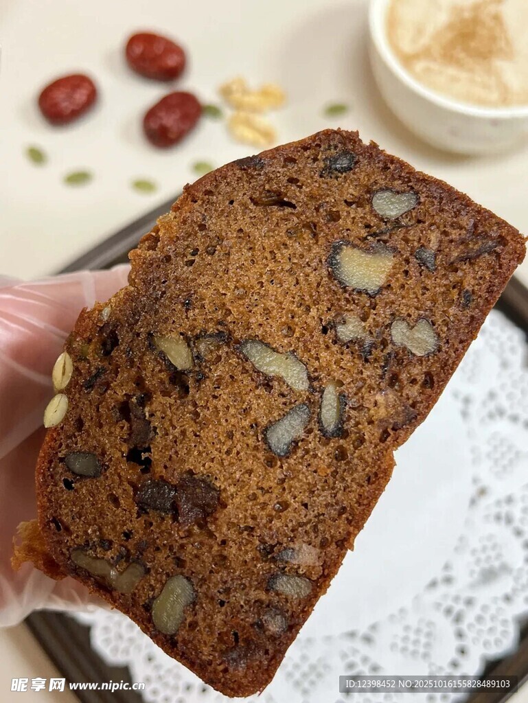 红枣核桃面包